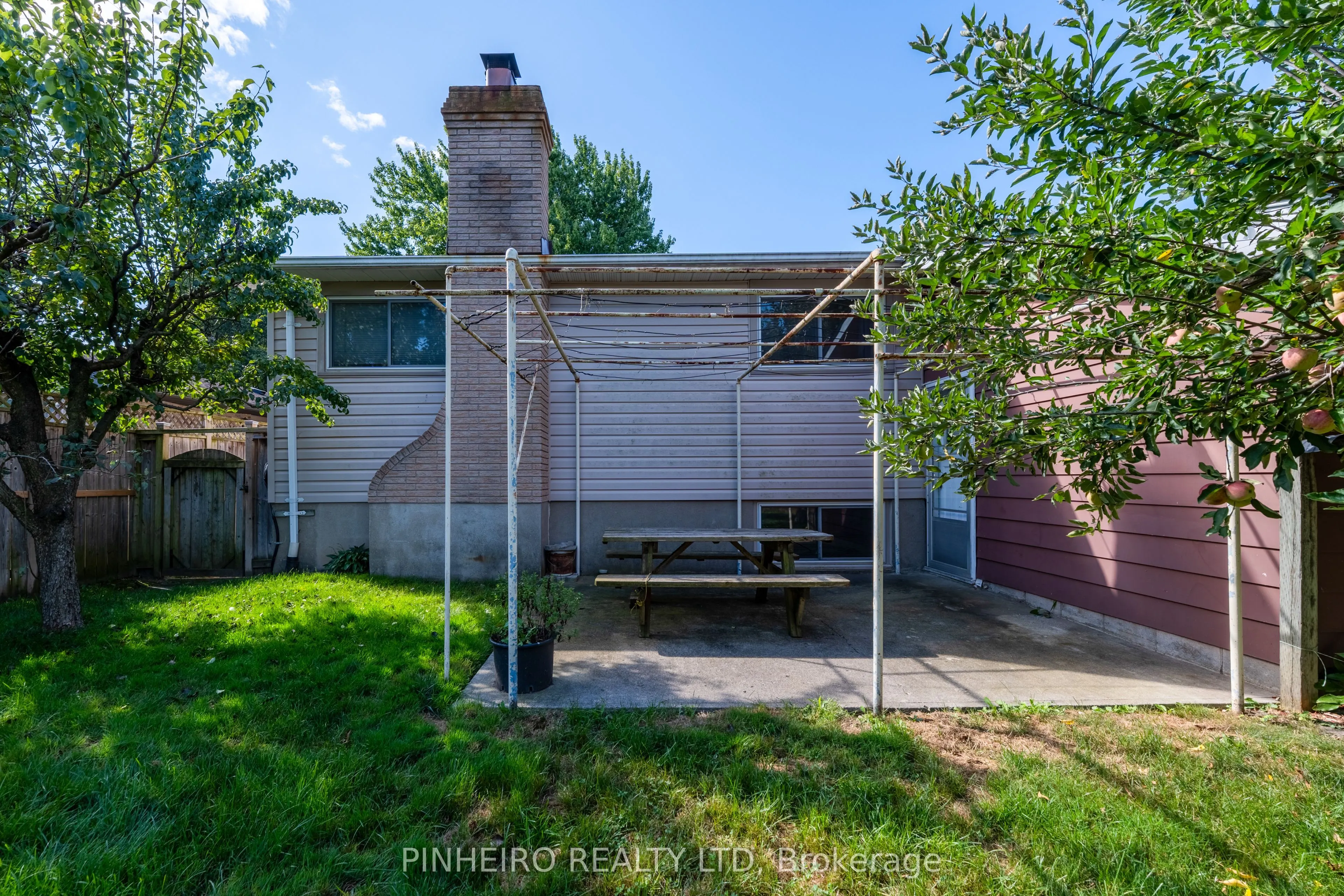 67 Harcroft Crescent