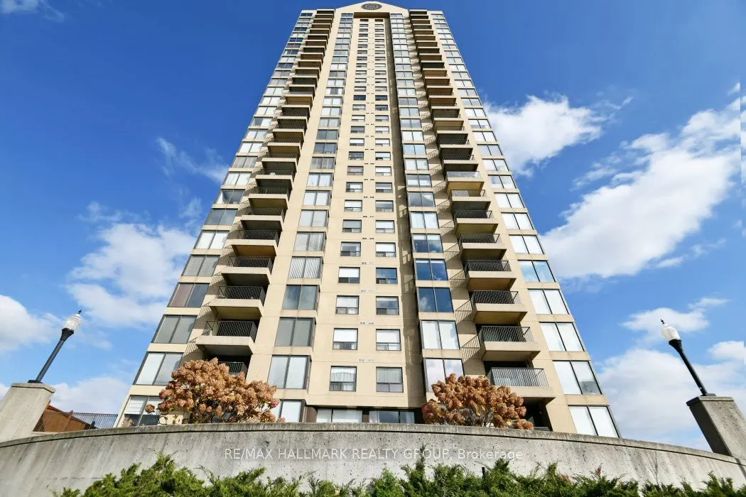 545 St Laurent Boulevard, #1006