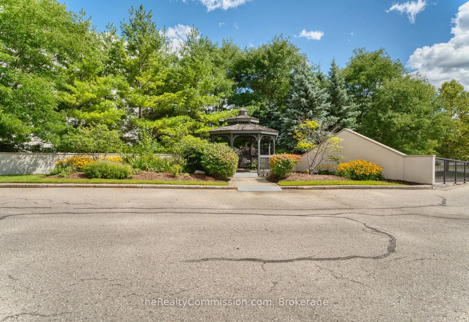 353 Commissioners Road W, #214