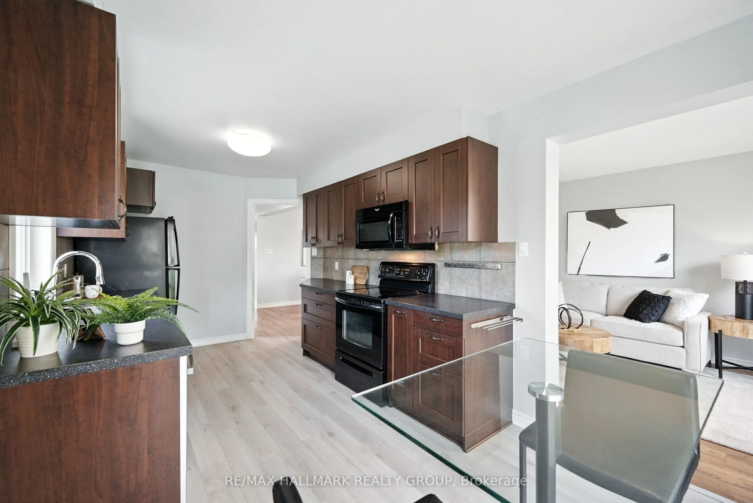 55 Fair Oaks Crescent
