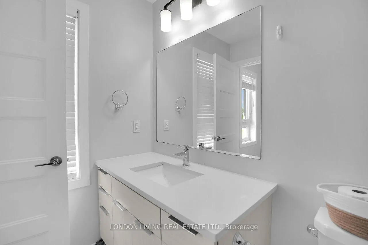 3380 Singleton Avenue, #28