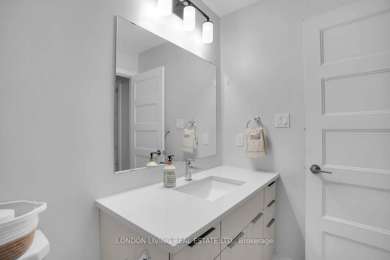 3380 Singleton Avenue, #28