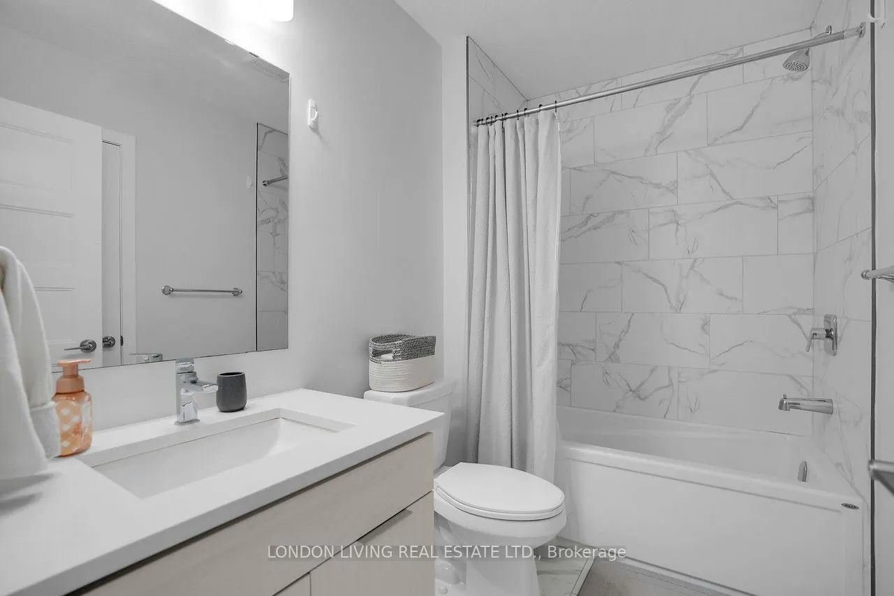 3380 Singleton Avenue, #28