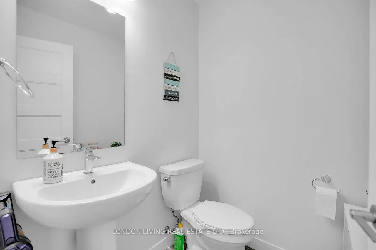 3380 Singleton Avenue, #28