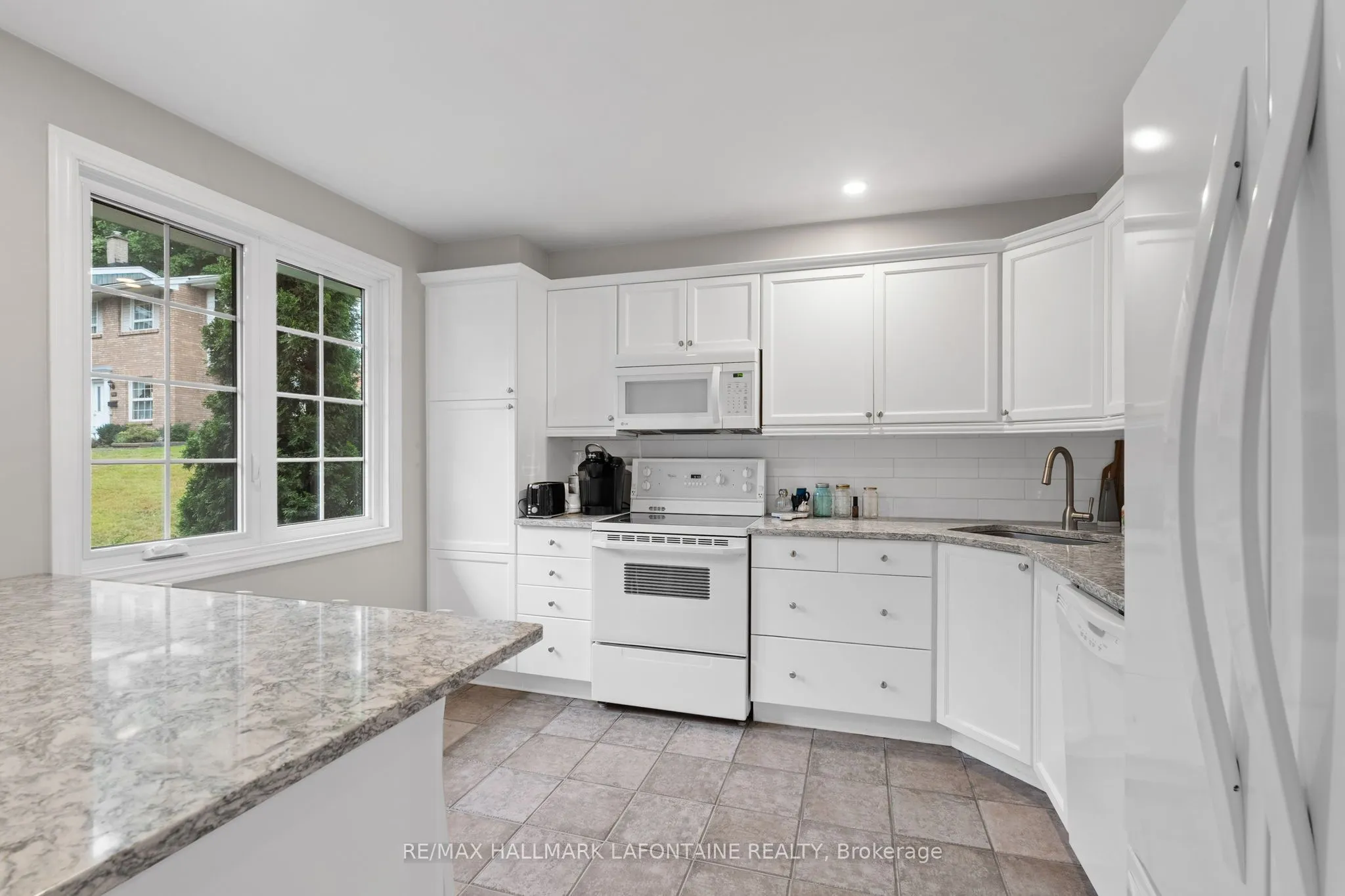 876 Walkley Road