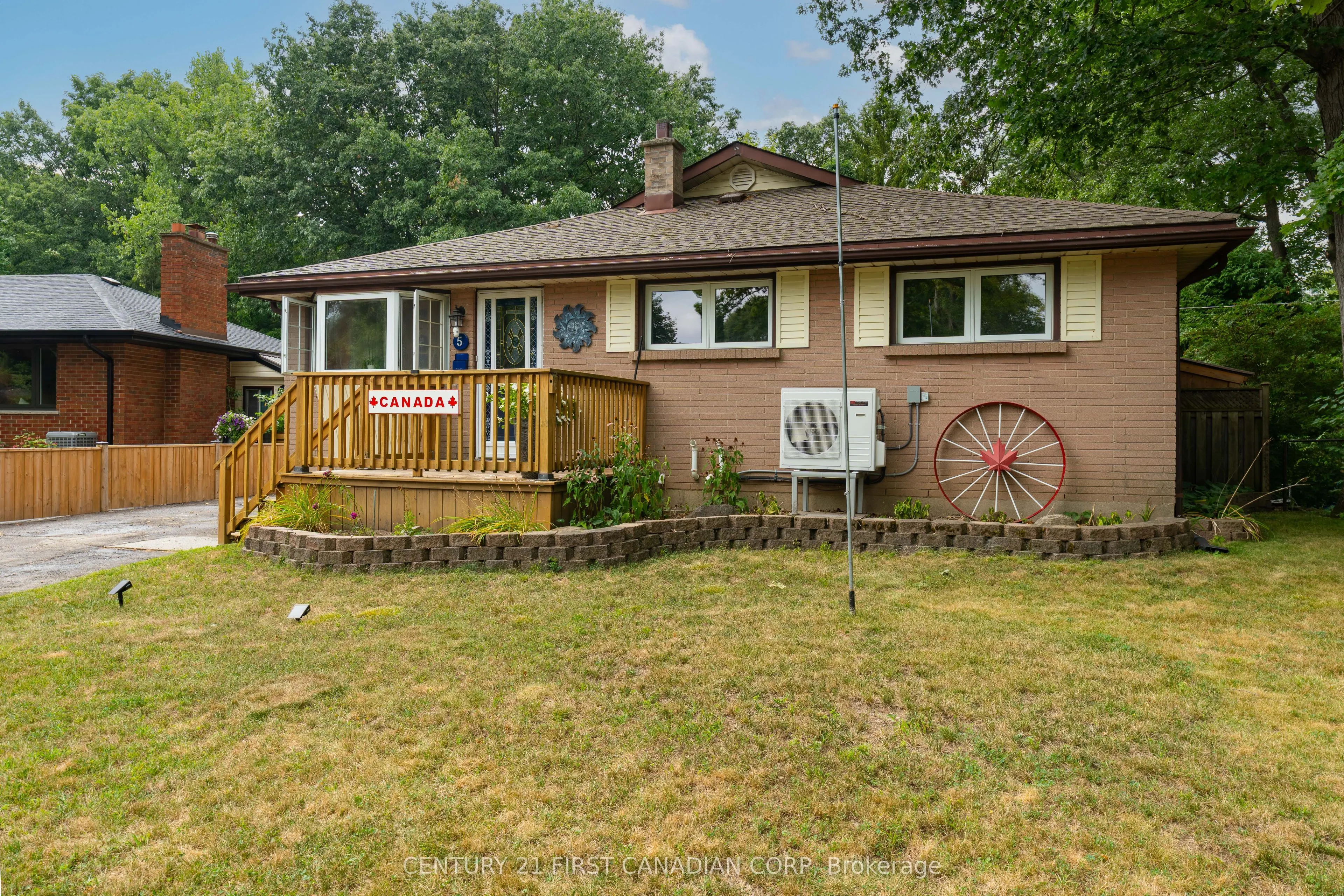 5 Strathcona Drive
