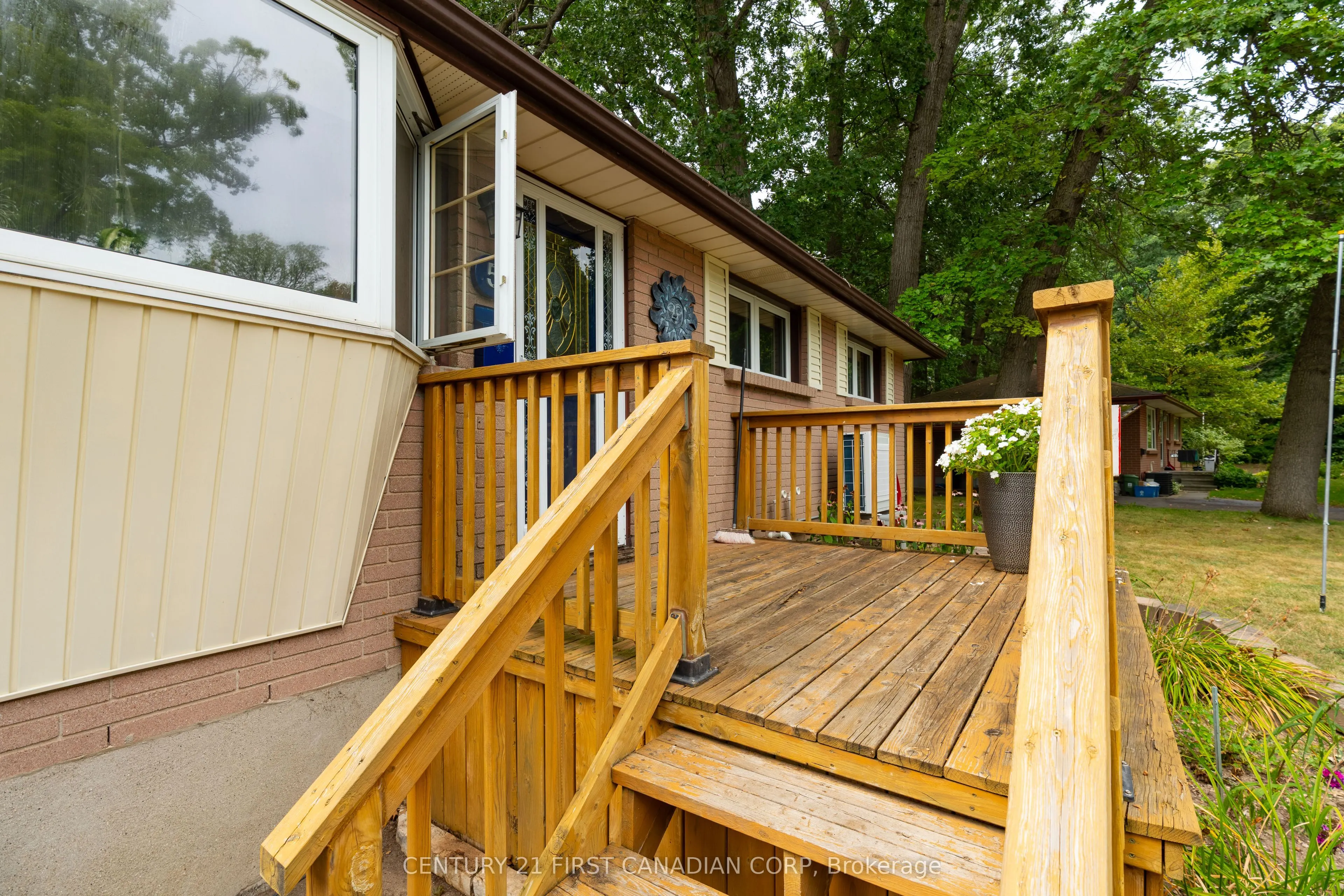 5 Strathcona Drive