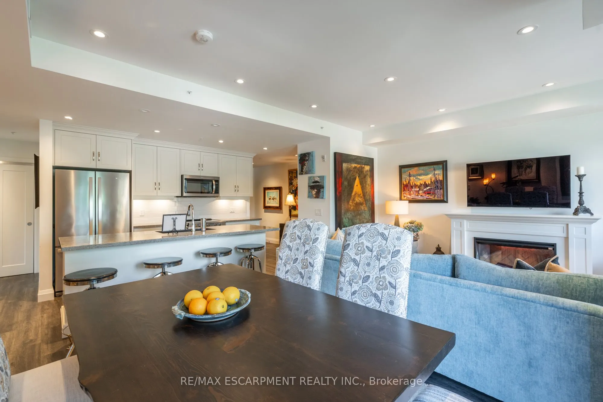 30 Hamilton Street S, #213