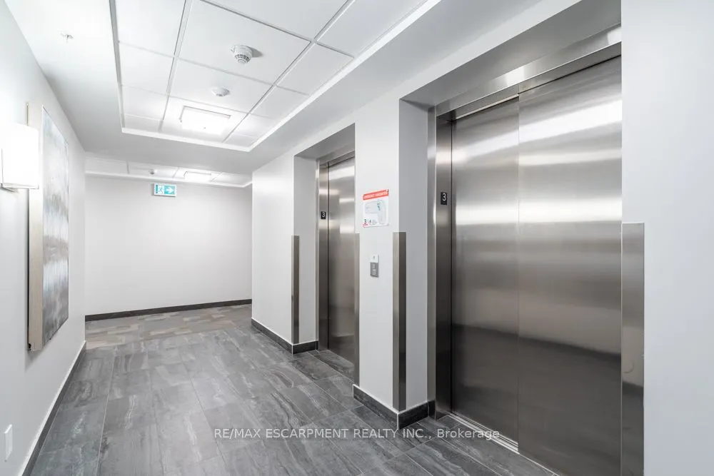 30 Hamilton Street S, #213