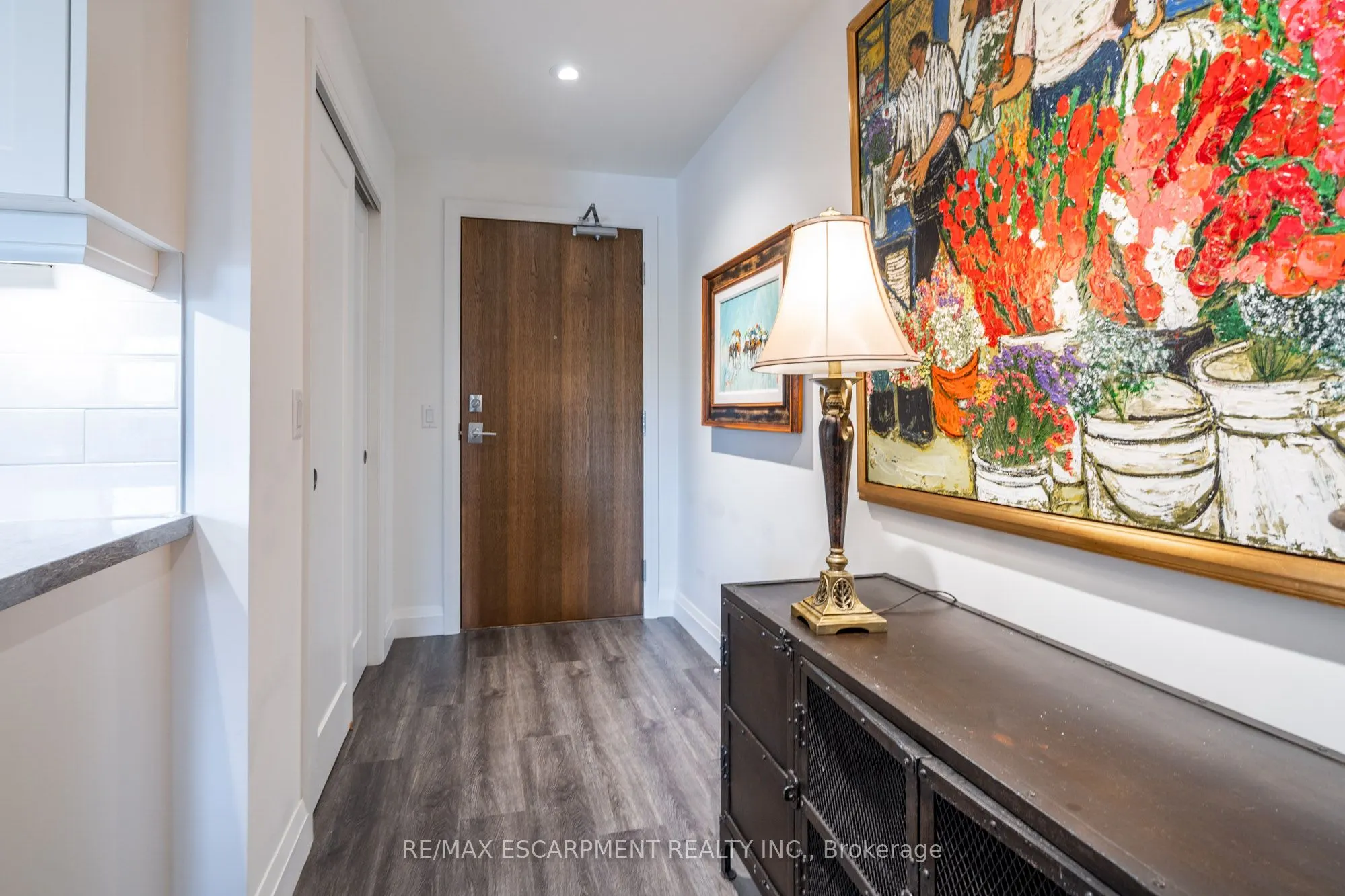 30 Hamilton Street S, #213
