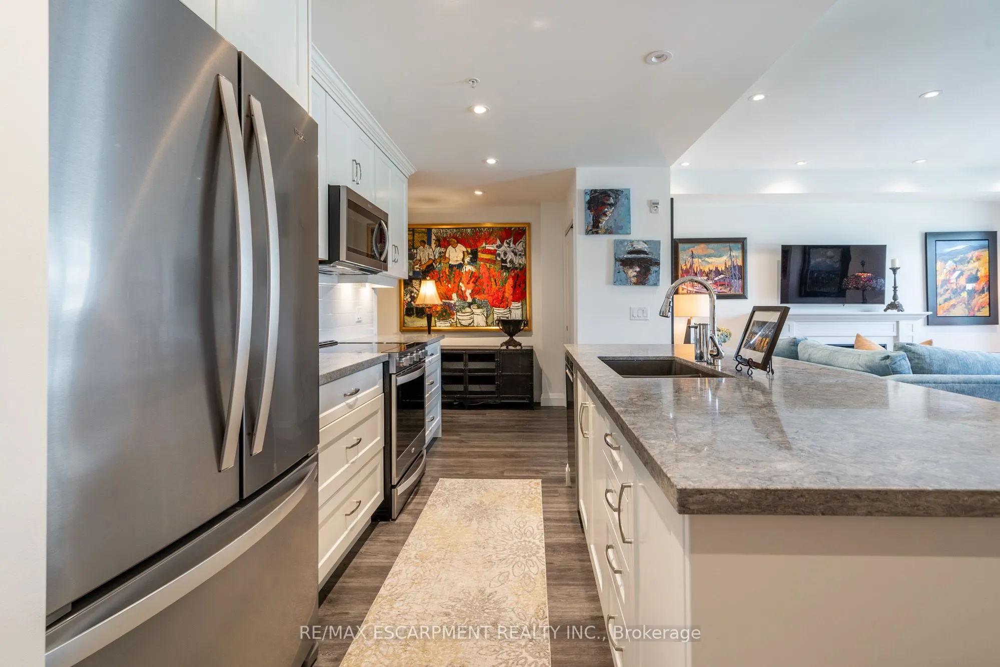 30 Hamilton Street S, #213