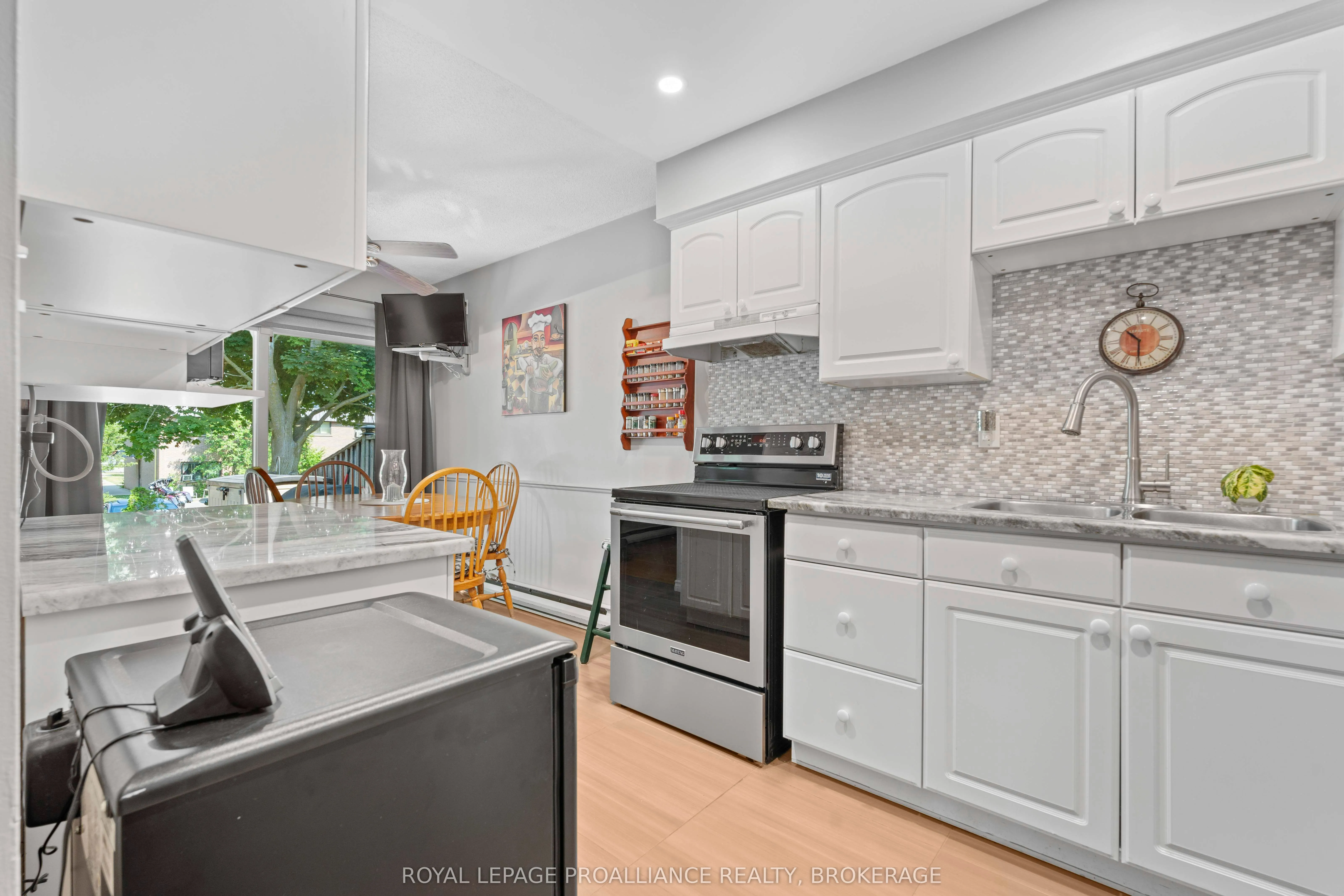 19 MacPherson Avenue, #29
