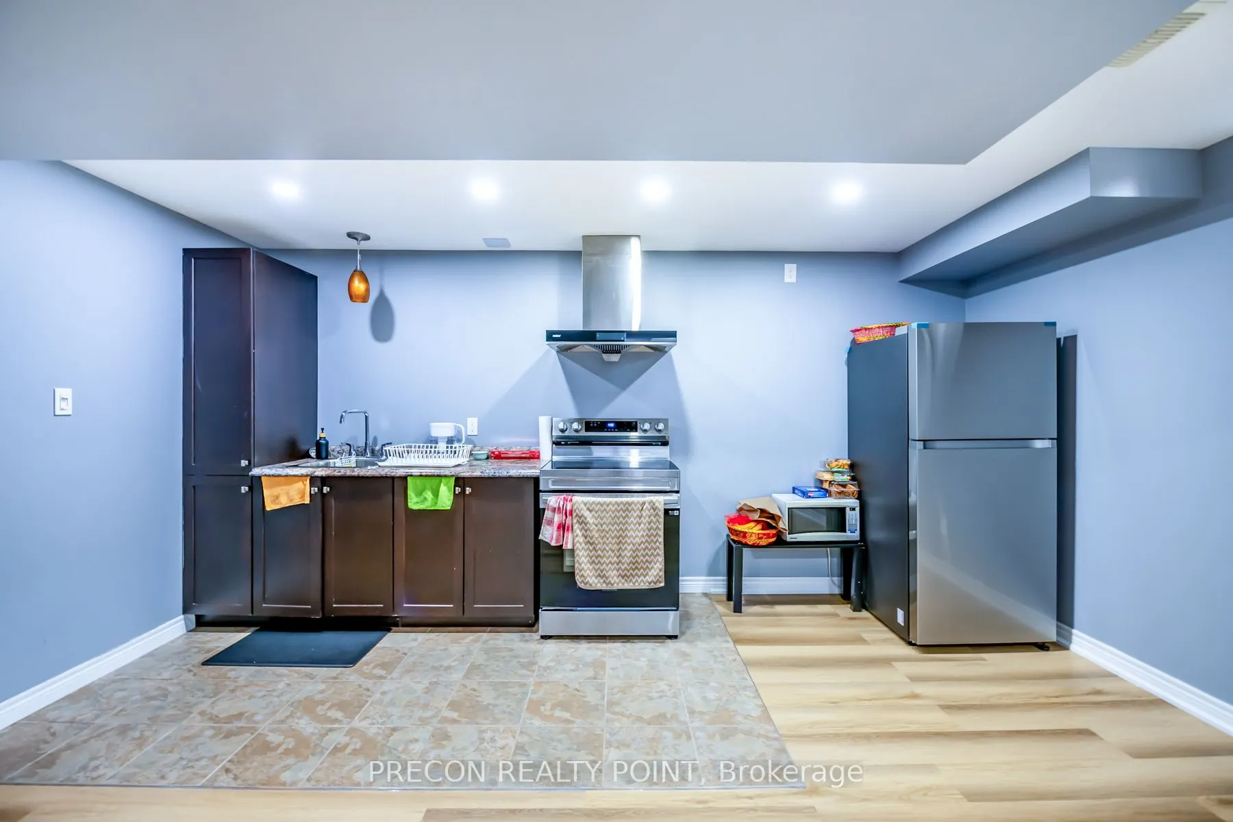 24 Midanbury Way