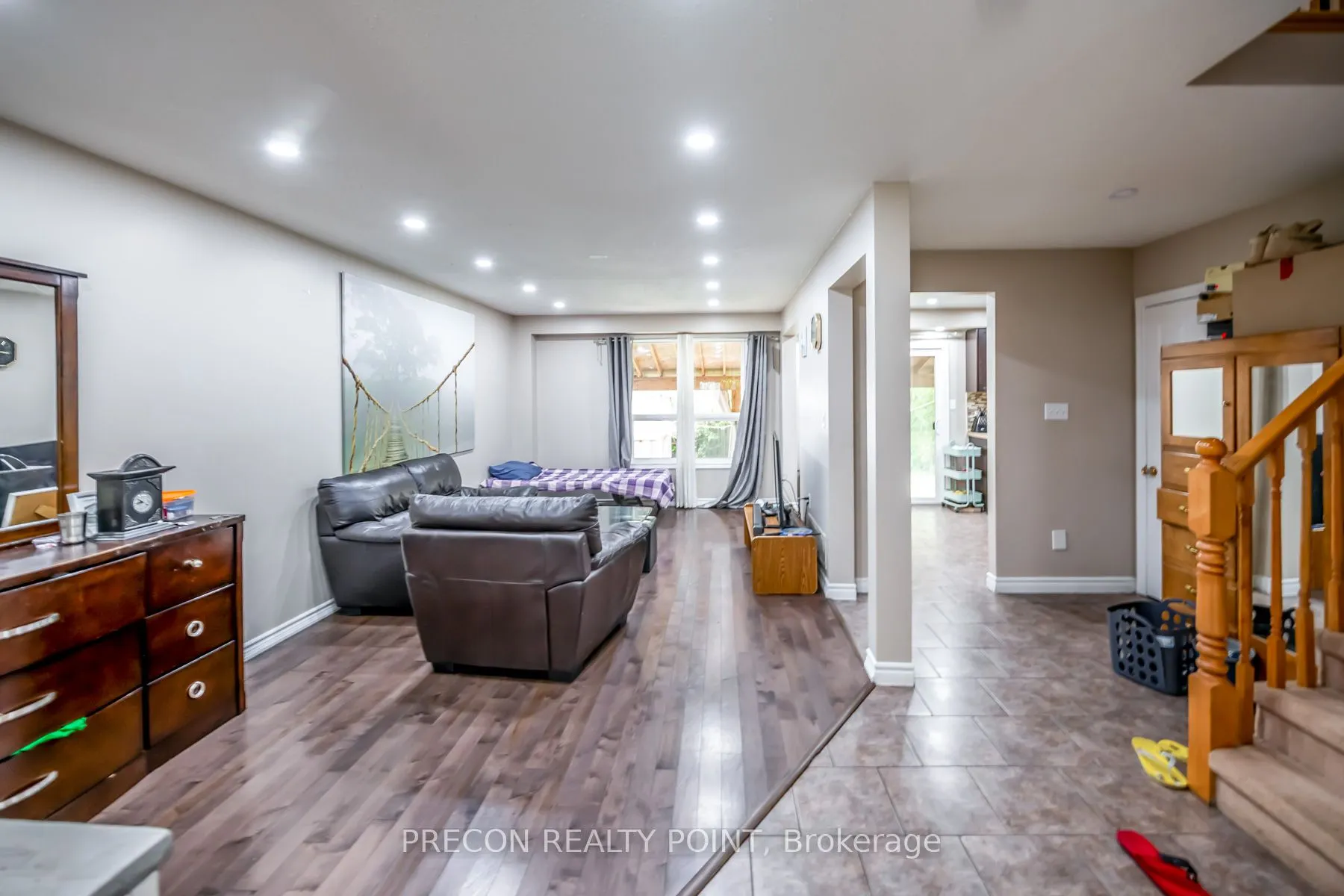 24 Midanbury Way