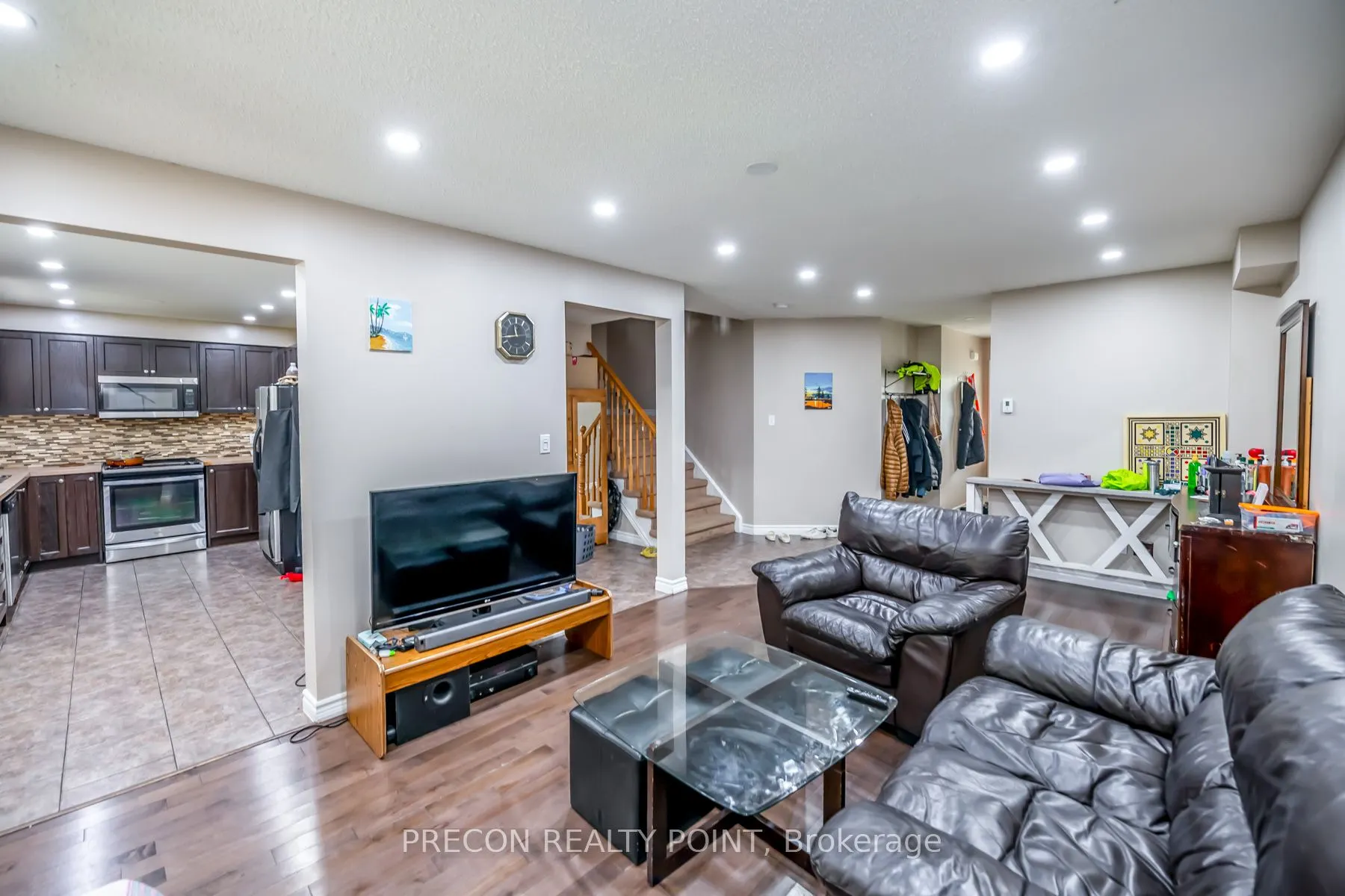 24 Midanbury Way