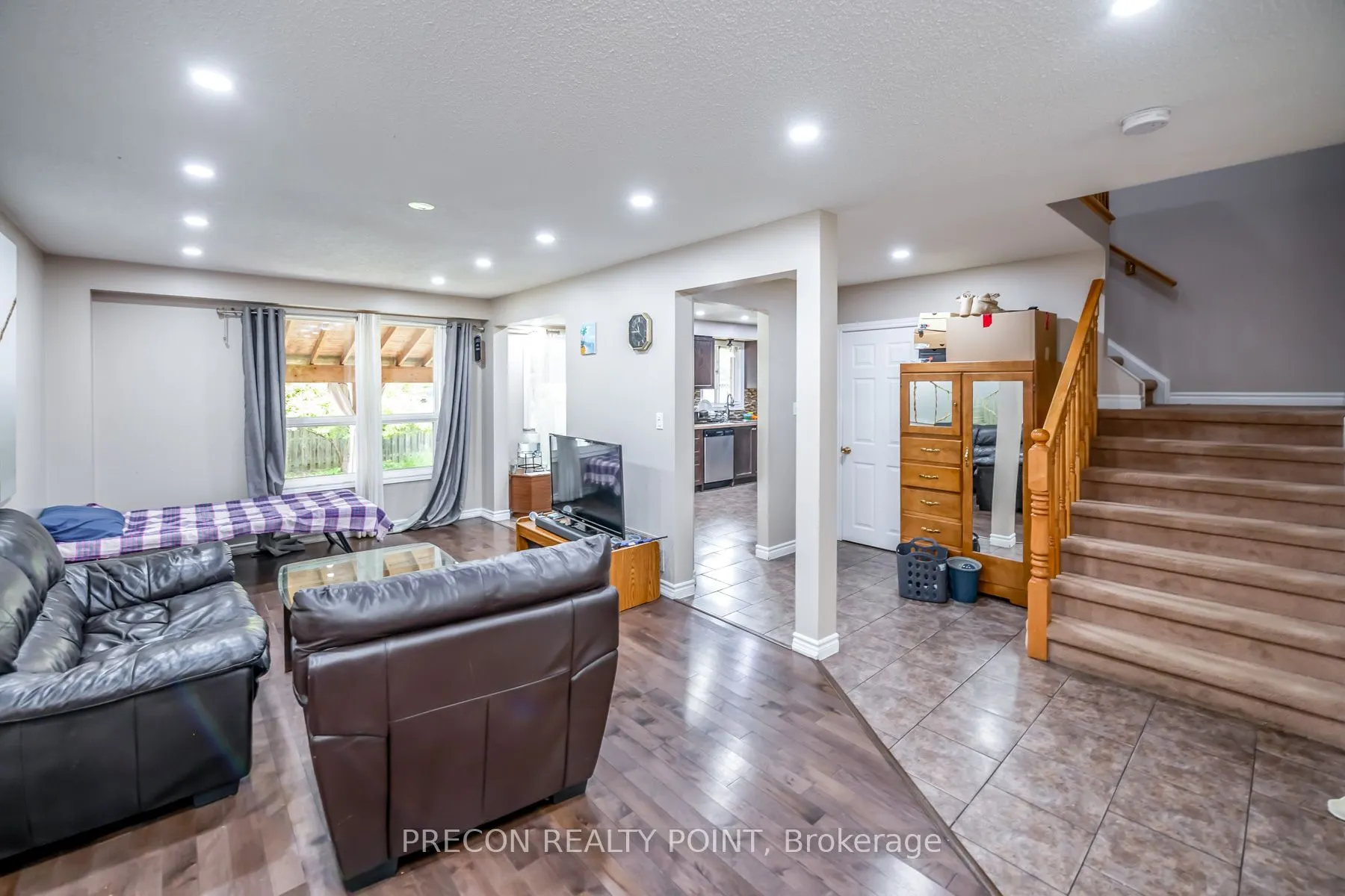 24 Midanbury Way
