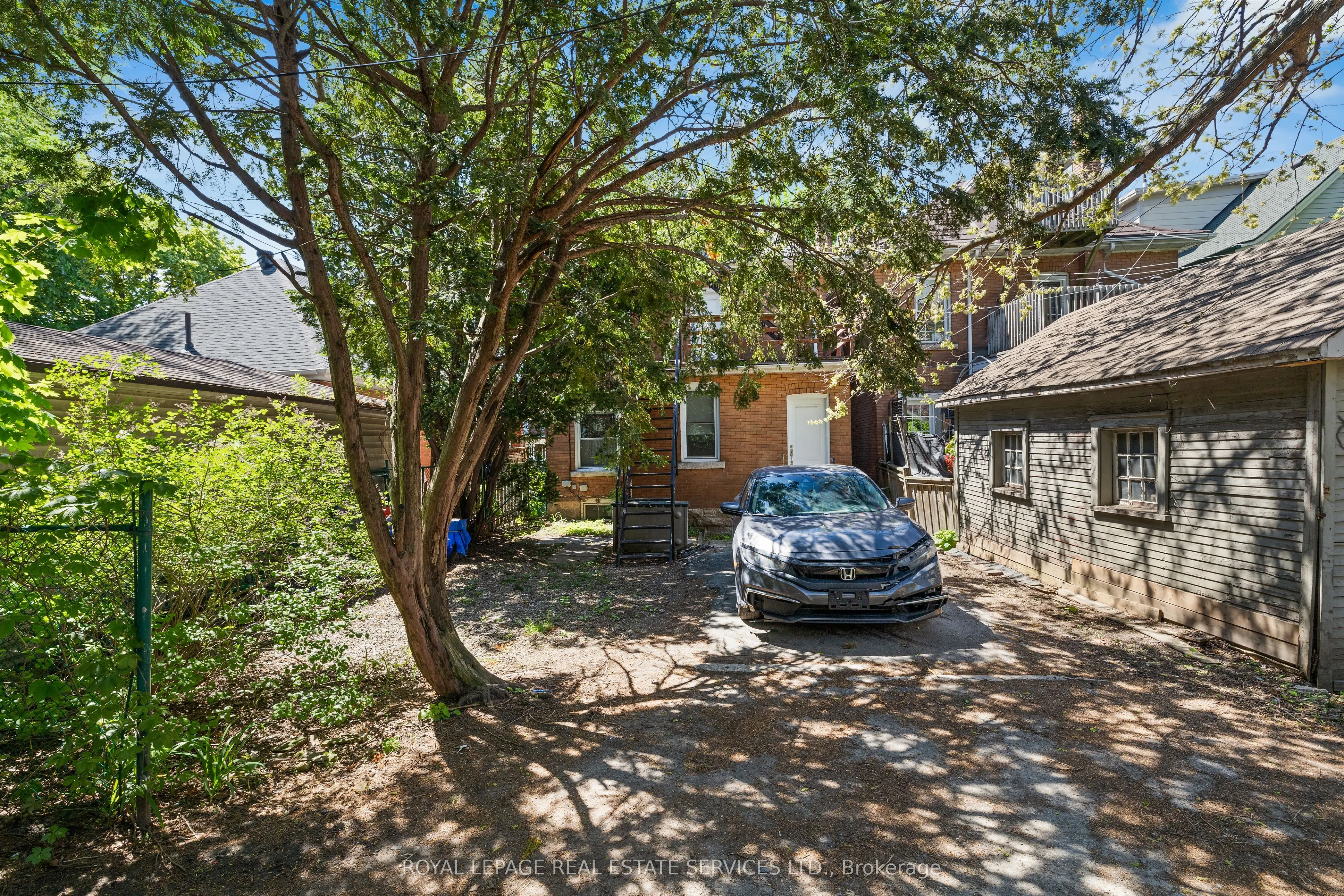 115 Spadina Avenue