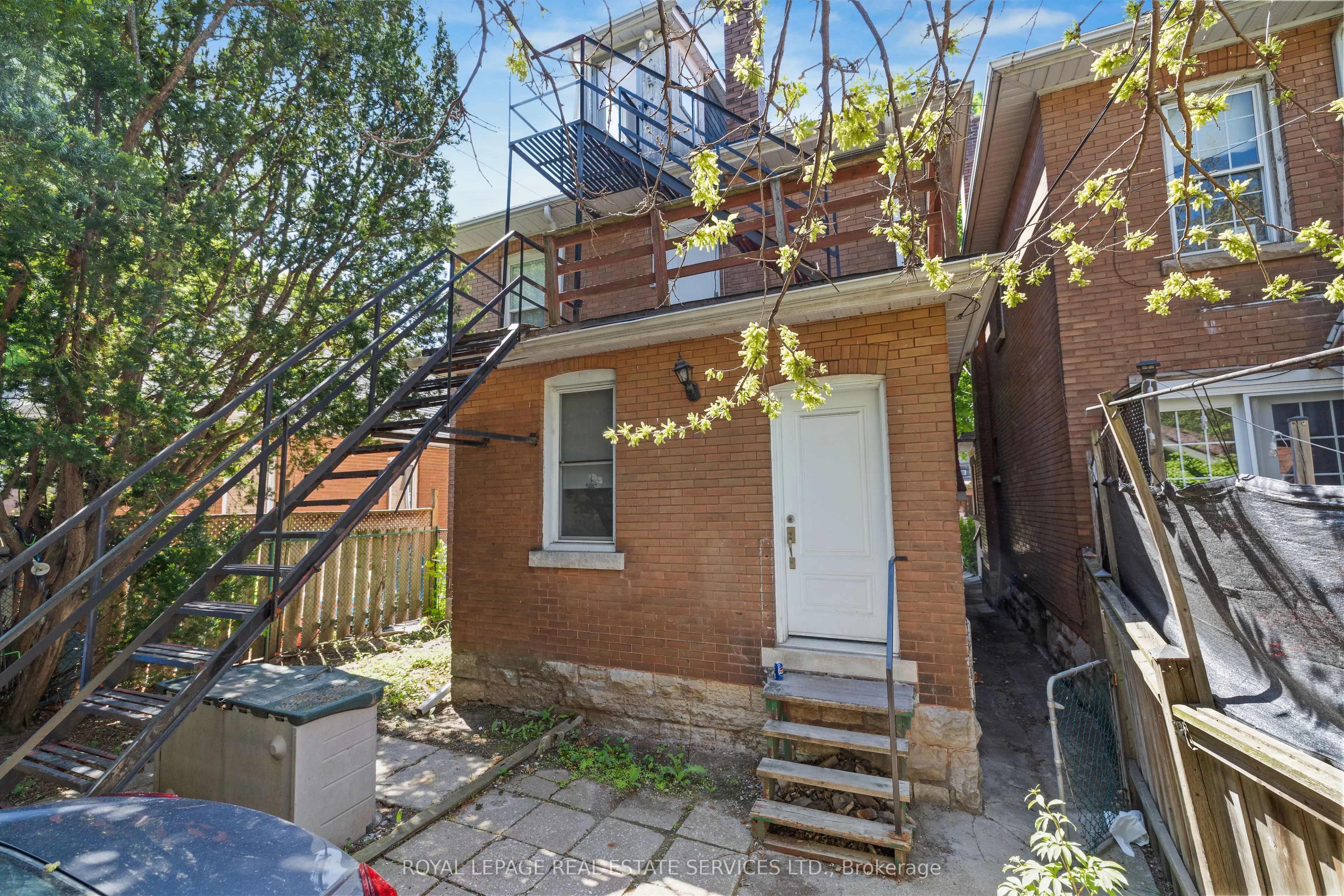 115 Spadina Avenue