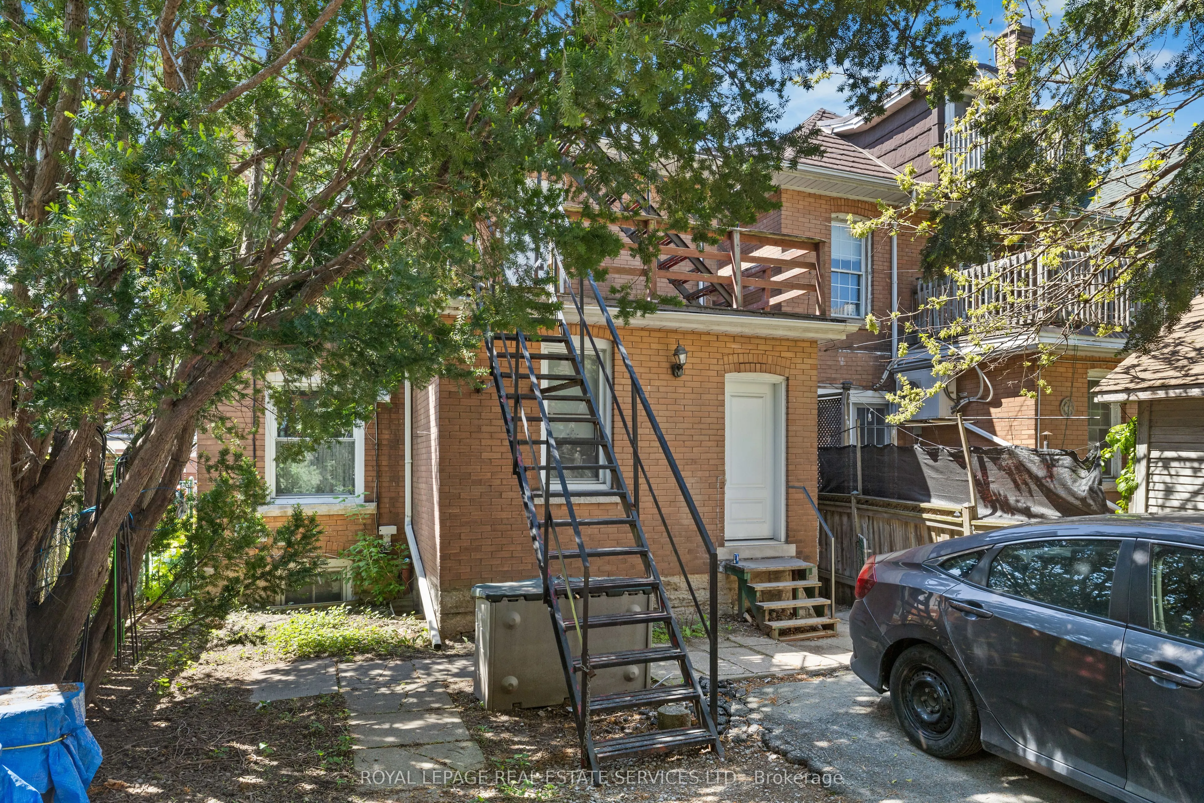 115 Spadina Avenue
