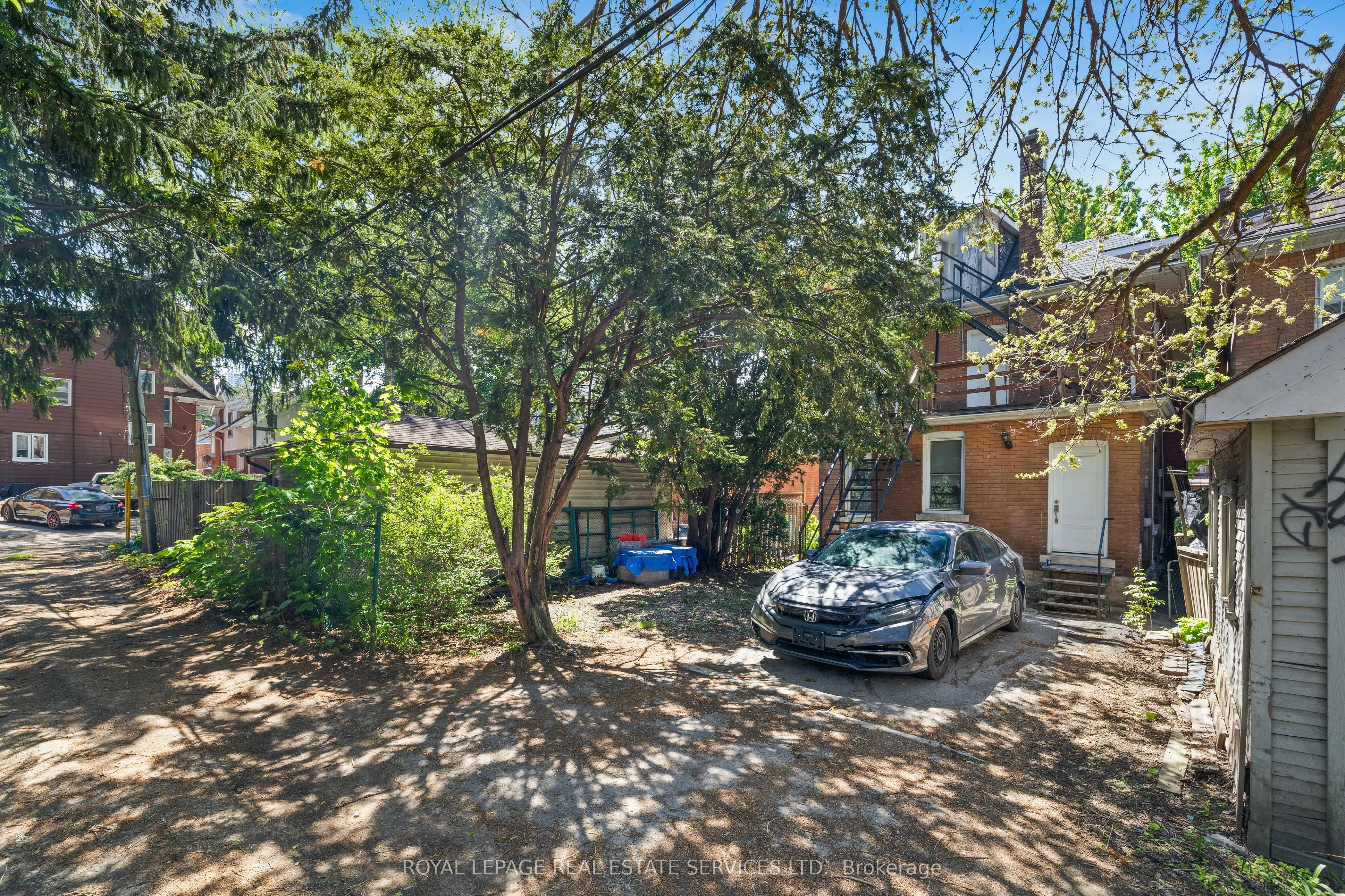115 Spadina Avenue