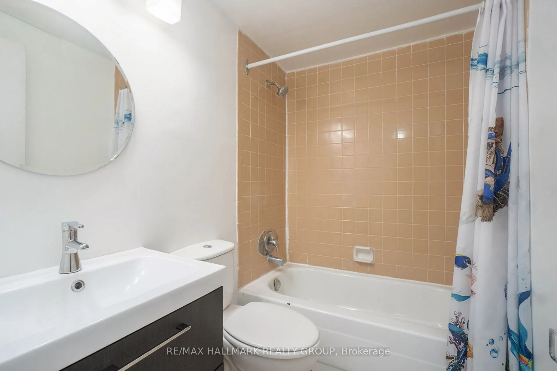 2041 Arrowsmith Dr. Drive