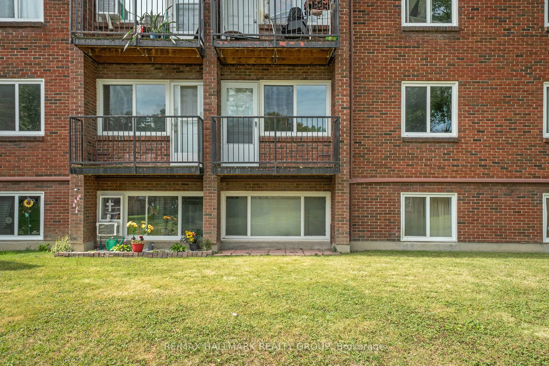 2041 Arrowsmith Dr. Drive