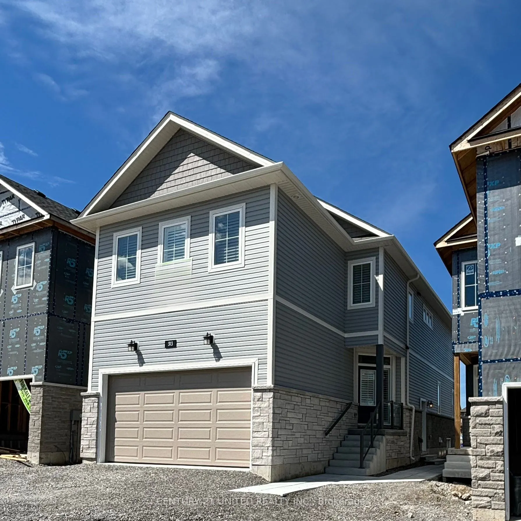 313 Mullighan Gardens