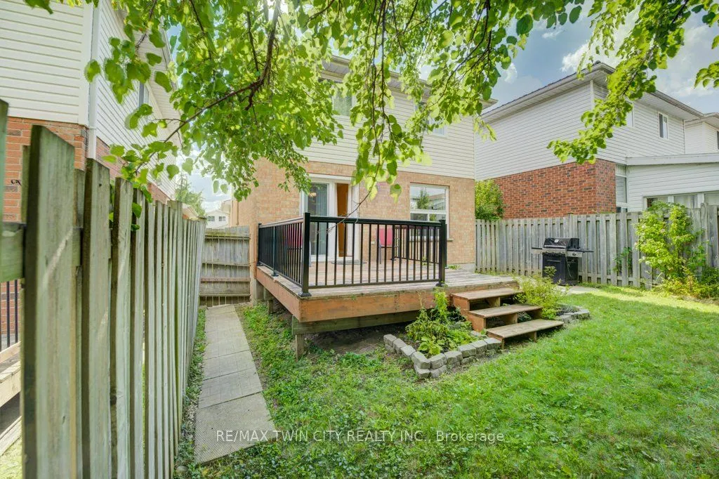 44 Northmanor Crescent