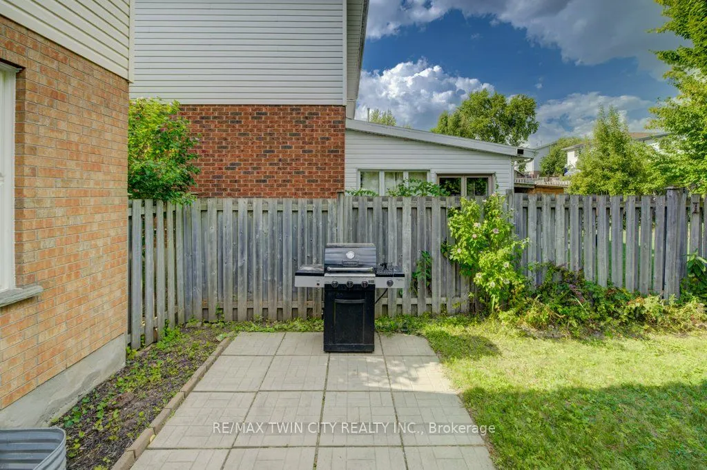 44 Northmanor Crescent