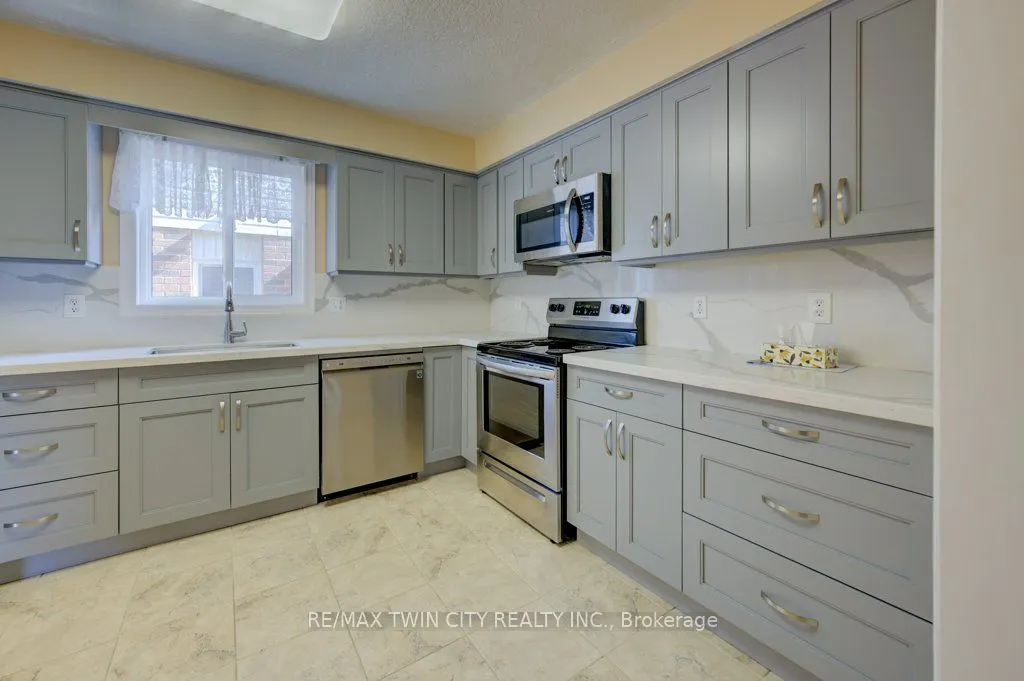 44 Northmanor Crescent
