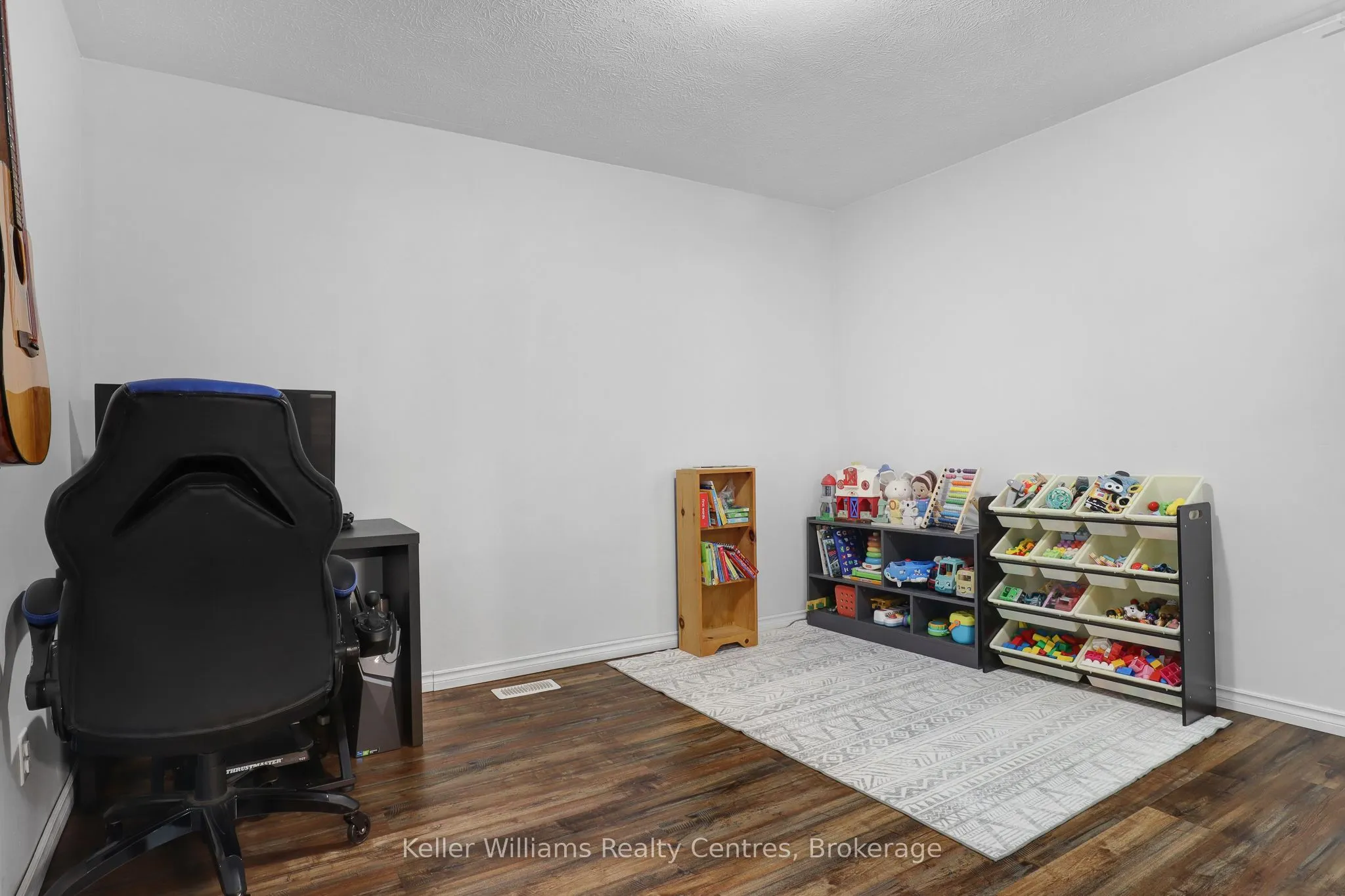 31 Yonge Street S