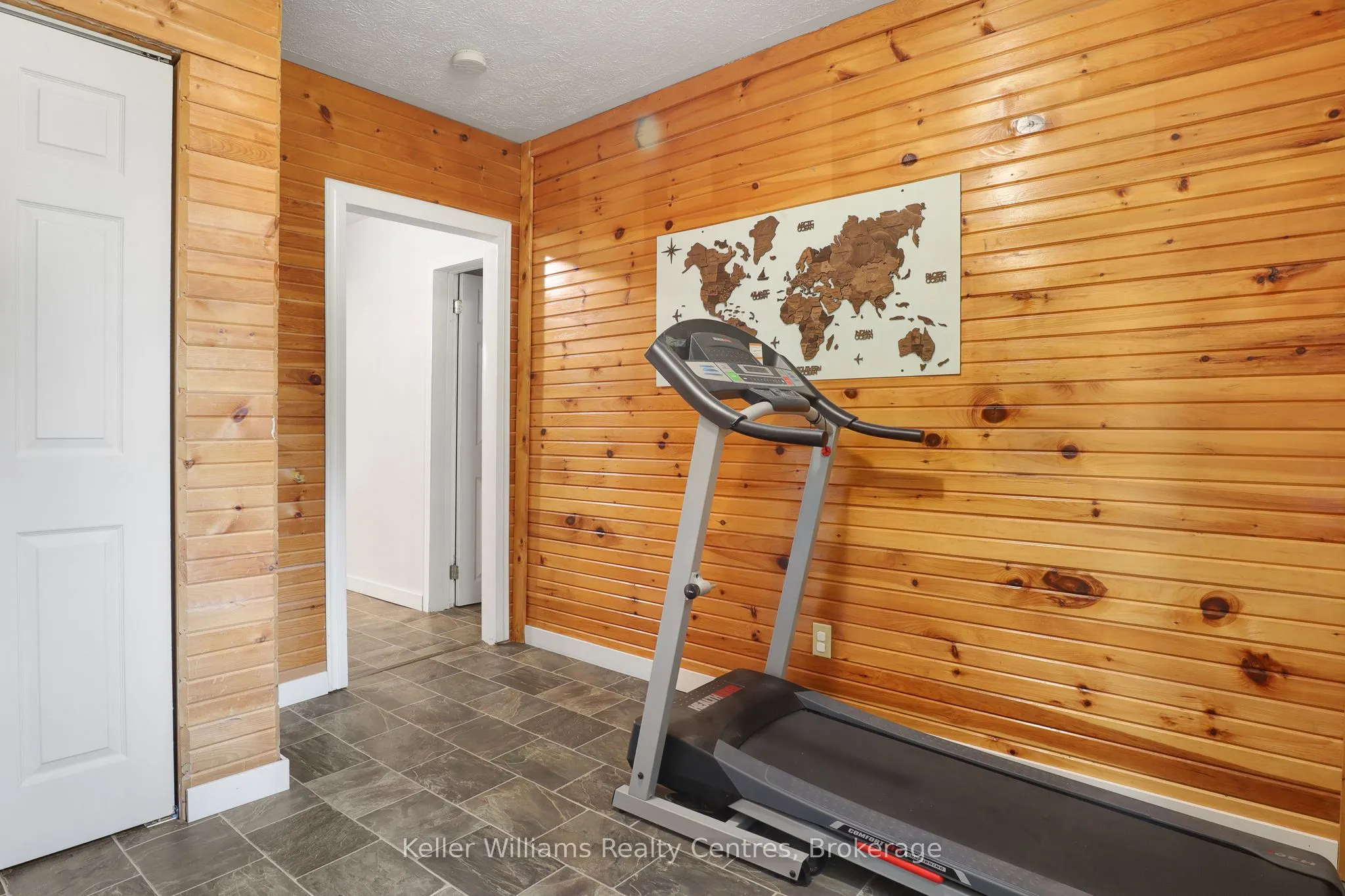 31 Yonge Street S