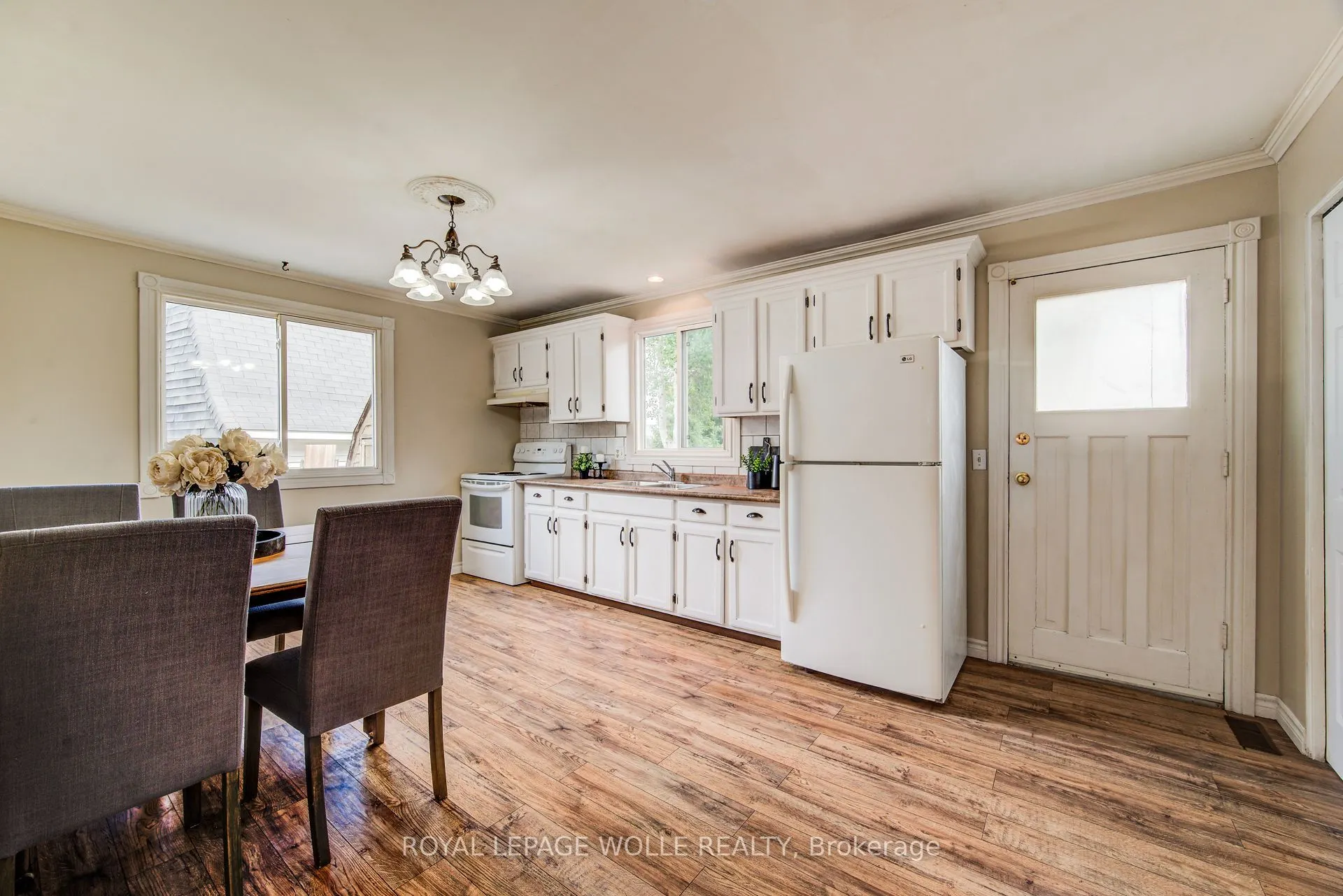 65 Aspen Crescent