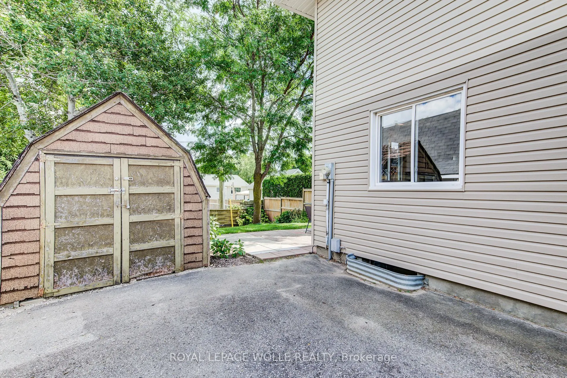 65 Aspen Crescent