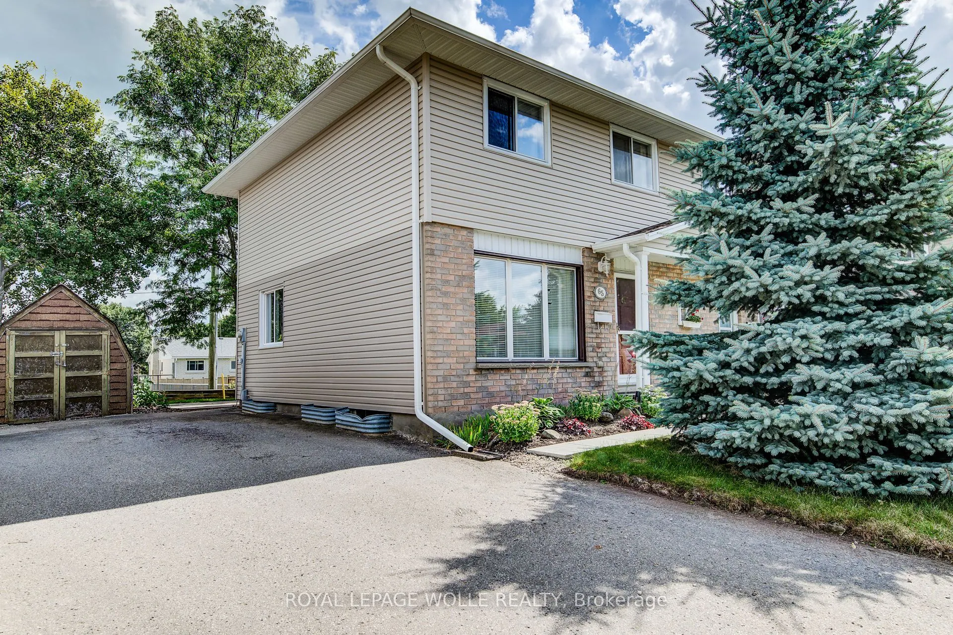 65 Aspen Crescent