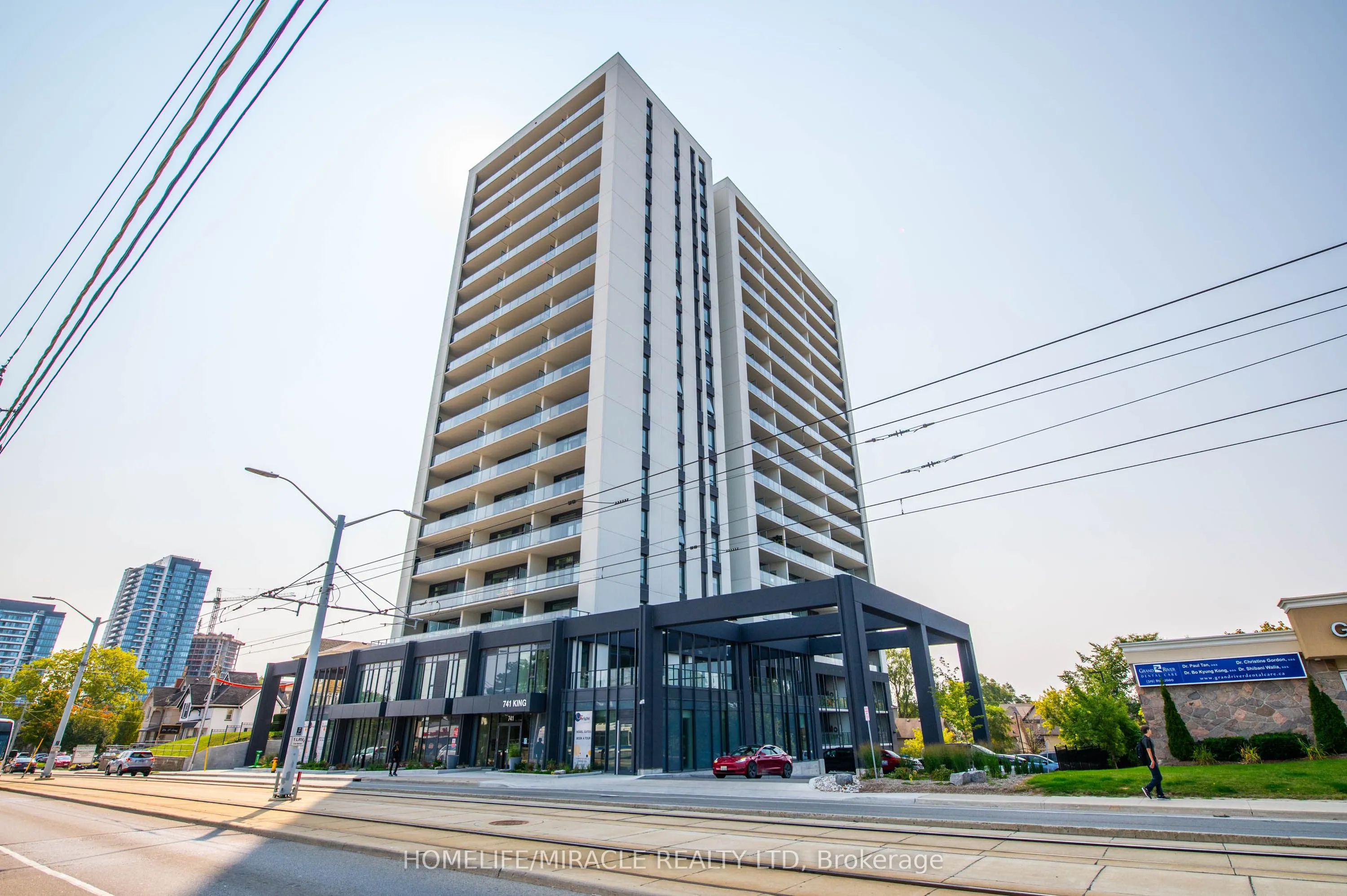 741 King Street W, #401