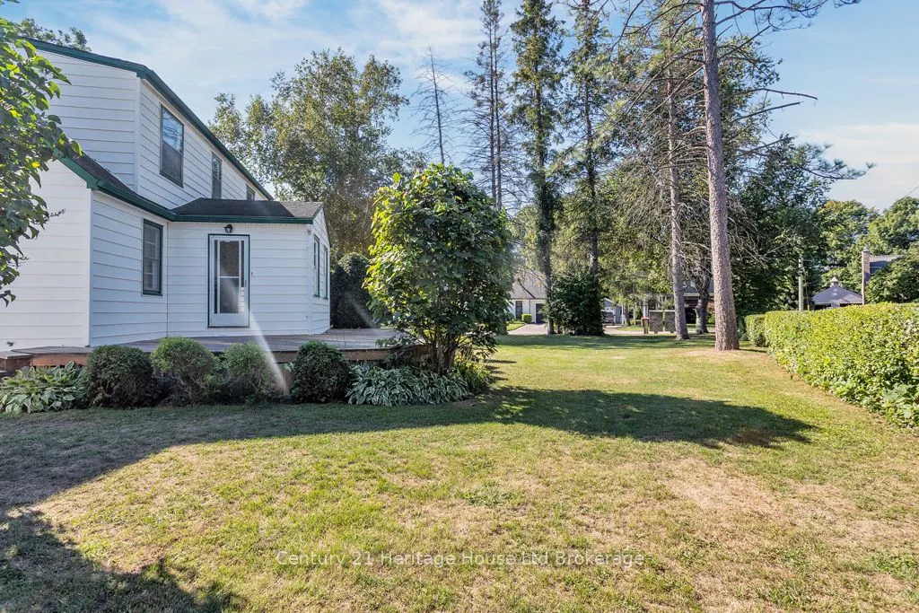 10 Parkside Drive