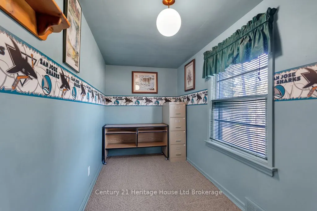 10 Parkside Drive