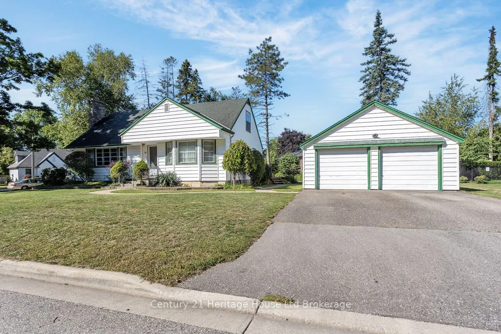 10 Parkside Drive