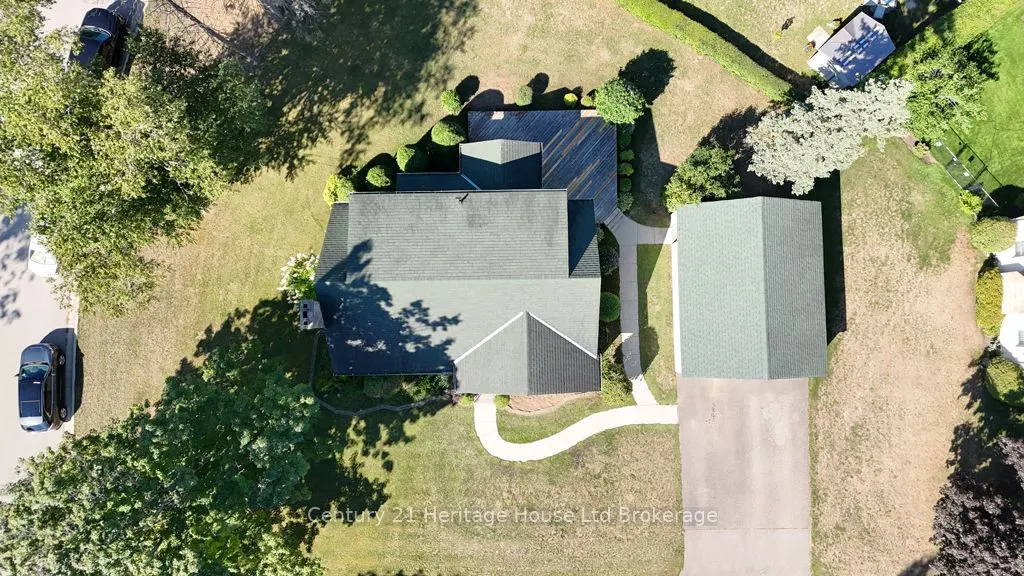 10 Parkside Drive