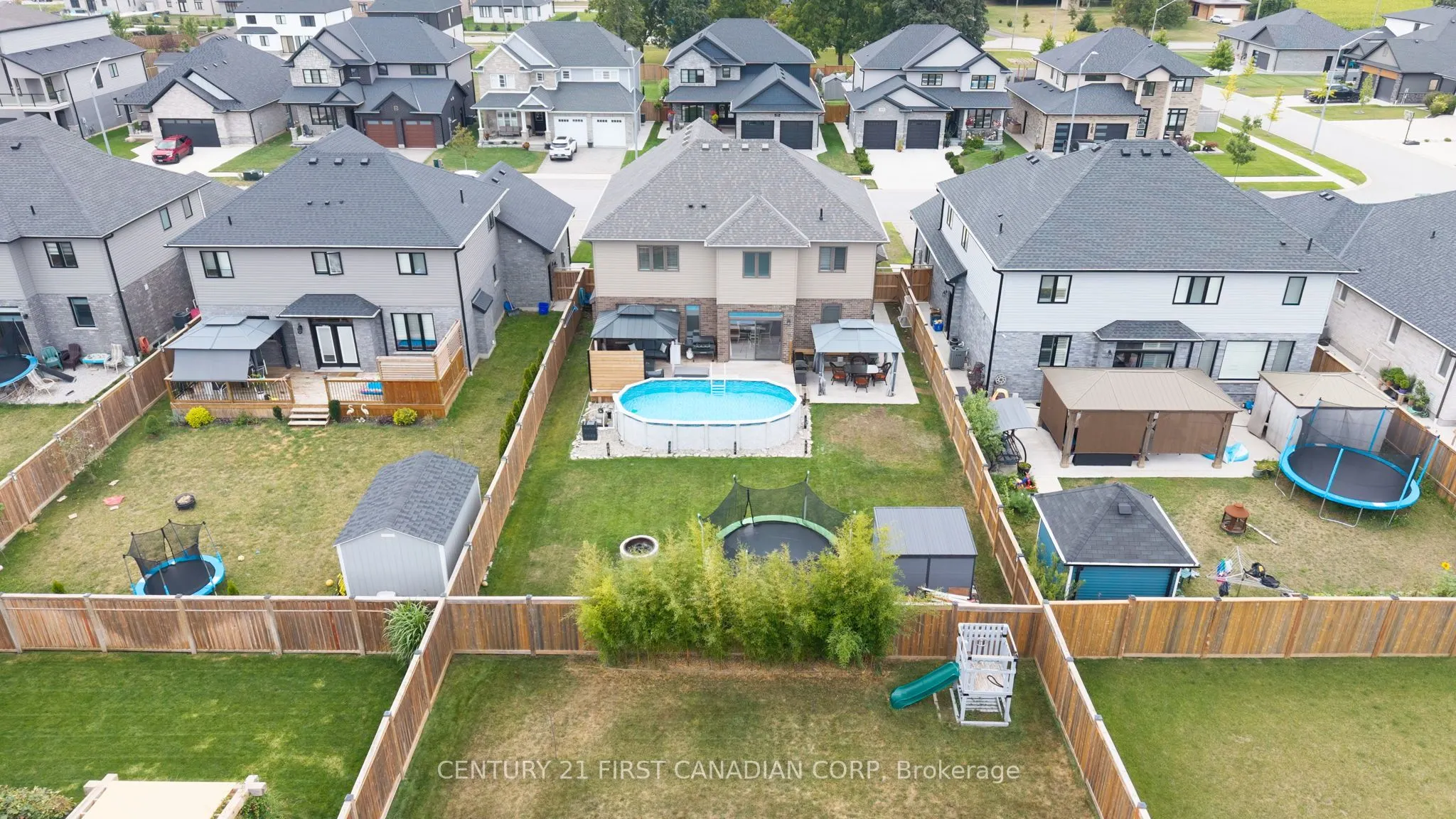 99 Thames Springs Crescent