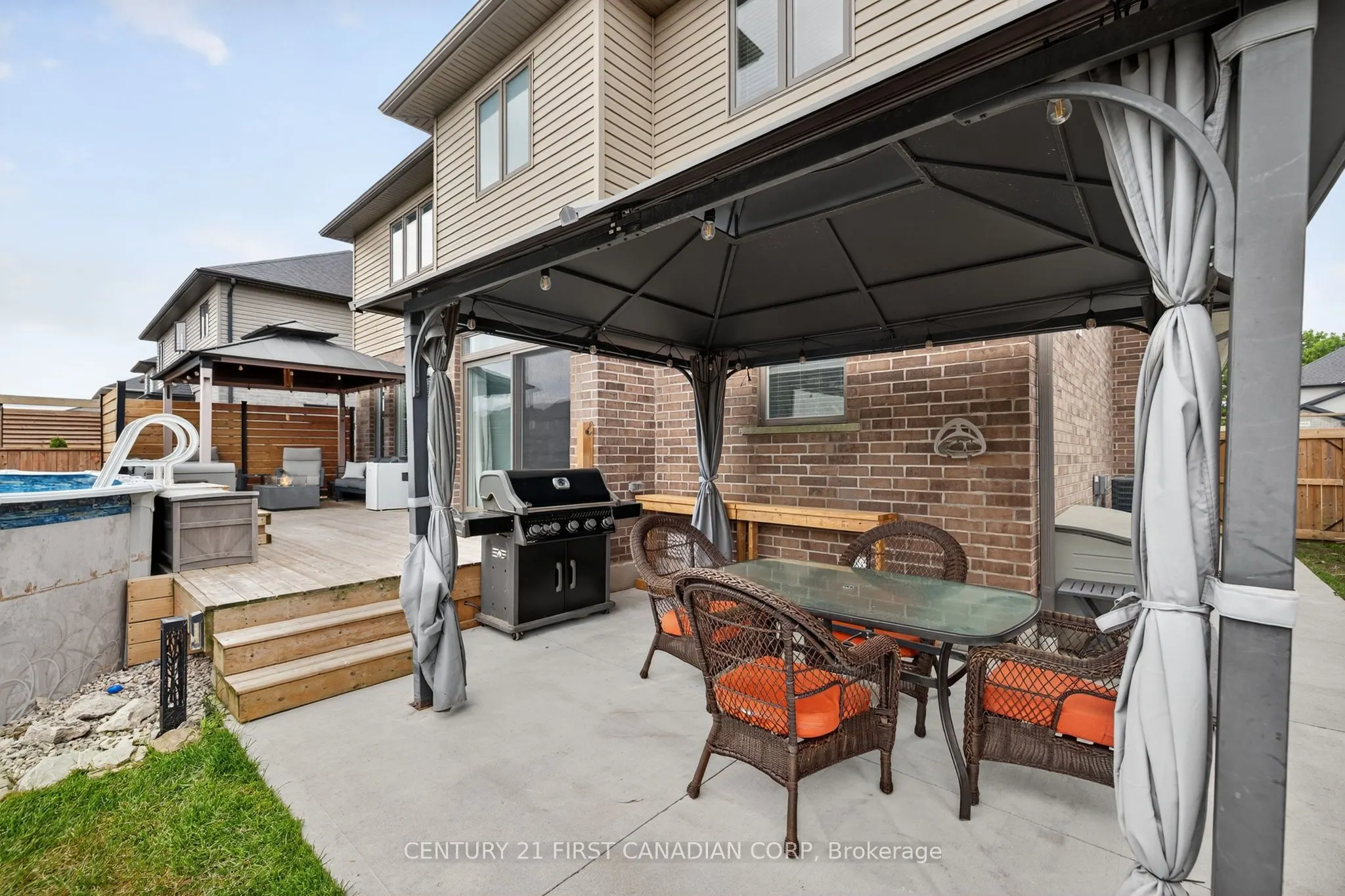 99 Thames Springs Crescent