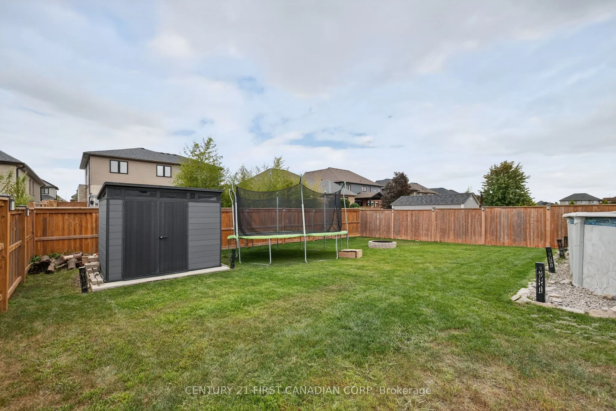 99 Thames Springs Crescent