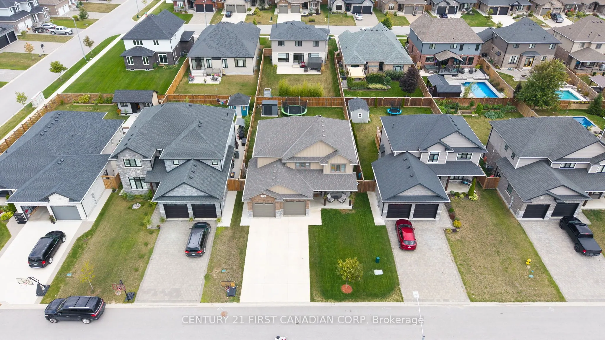 99 Thames Springs Crescent