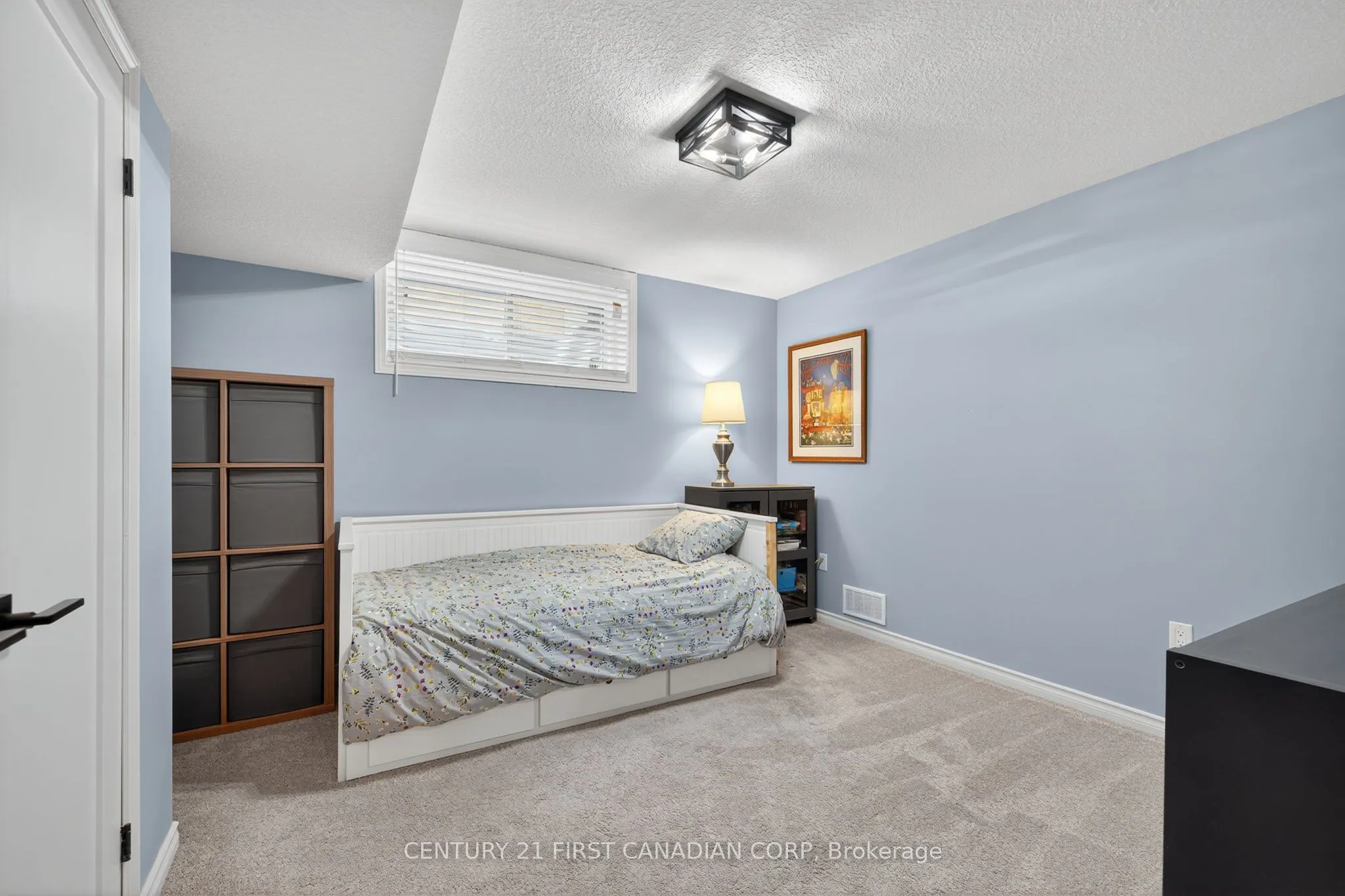 99 Thames Springs Crescent