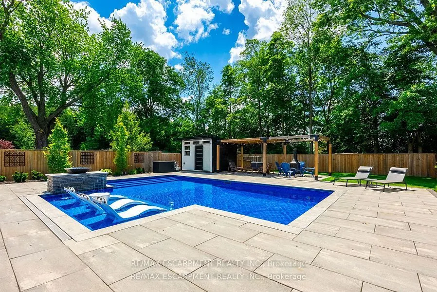 86 Valleyview Drive