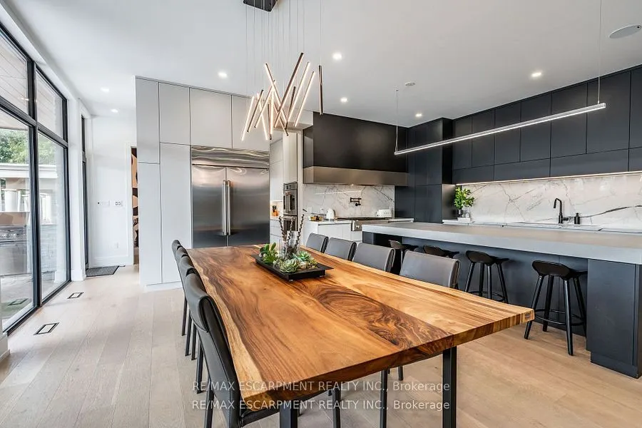 86 Valleyview Drive