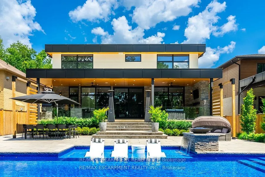 86 Valleyview Drive