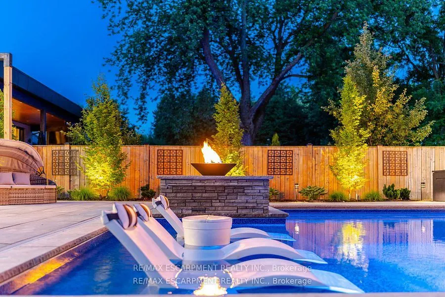 86 Valleyview Drive