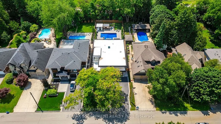 86 Valleyview Drive